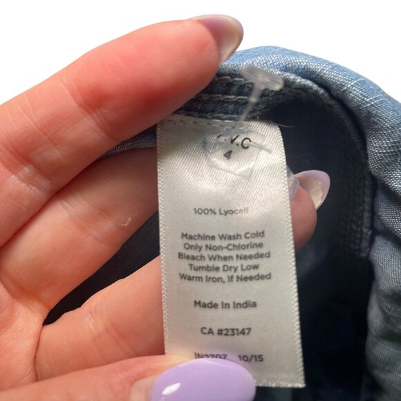 Talbots Chambray Denim Shirt Women’s Medium Blue White Heart Polka Dot Button - Picture 3 of 7